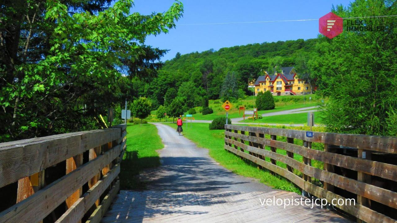 Le Bleu Bourgeois De Portneuf - Natural Elegance - Hot Tub, Sauna And Pool Pont-Rouge Exterior photo