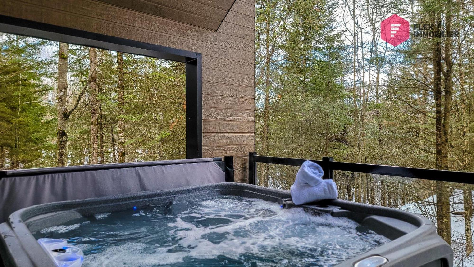 Le Bleu Bourgeois De Portneuf - Natural Elegance - Hot Tub, Sauna And Pool Pont-Rouge Exterior photo